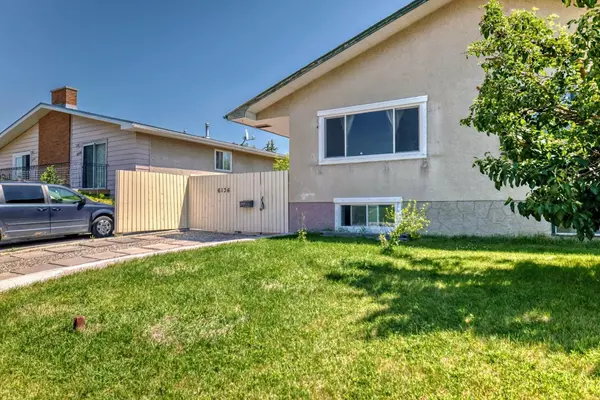 Calgary, AB T2K4X5,6136 Beaver Dam WAY NE