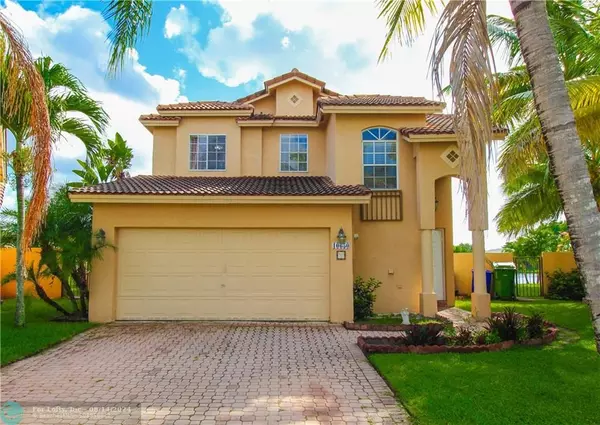 10650 NW 2nd Cir, Pembroke Pines, FL 33026