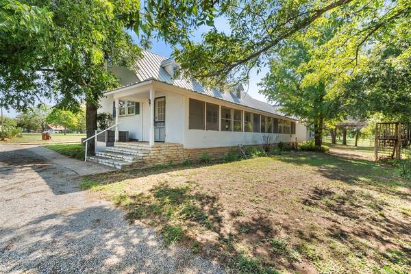 Lipan, TX 76462,1305 Big Valley Circle