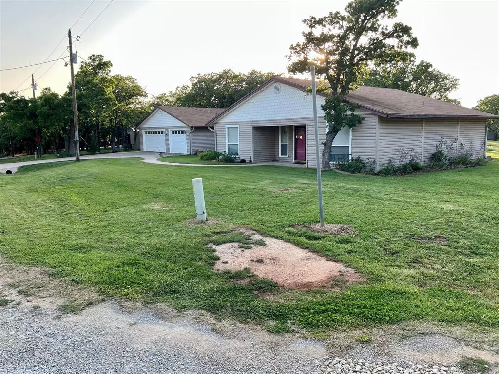 Nocona, TX 76255,115 Diamond Oaks Drive