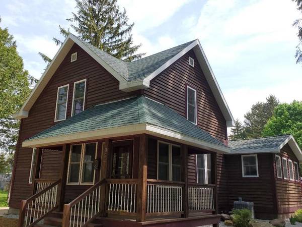 924 N 5th Ave, Sturgeon Bay, WI 54235