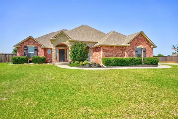 12617 SW 54th Street, Mustang, OK 73064