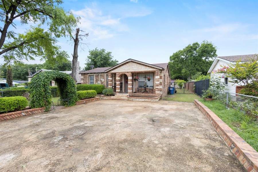 1605 Marsalis Road, Lancaster, TX 75134