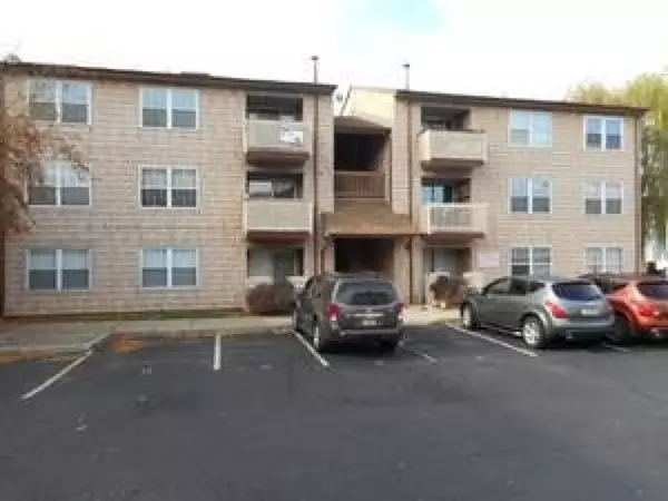 58-66 S 2ND ST #3B, Elizabeth City, NJ 07206