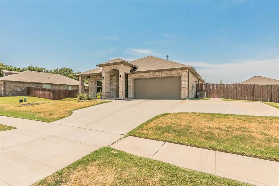 405 Harbor Drive, Azle, TX 76020