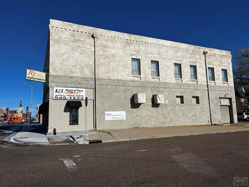 702 N Grand Ave, Pueblo, CO 81003