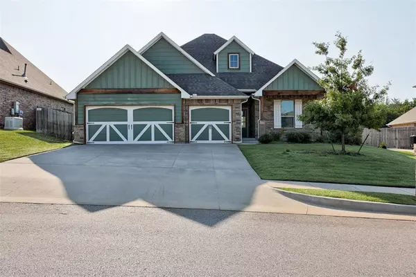 3140 Hunter Crest Drive, Edmond, OK 73034