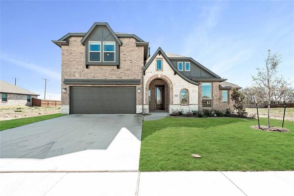 1056 Raptor Road, Alvarado, TX 76009