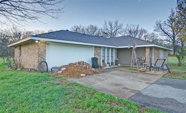 Weatherford, TX 76085,302 De La Cruz Street