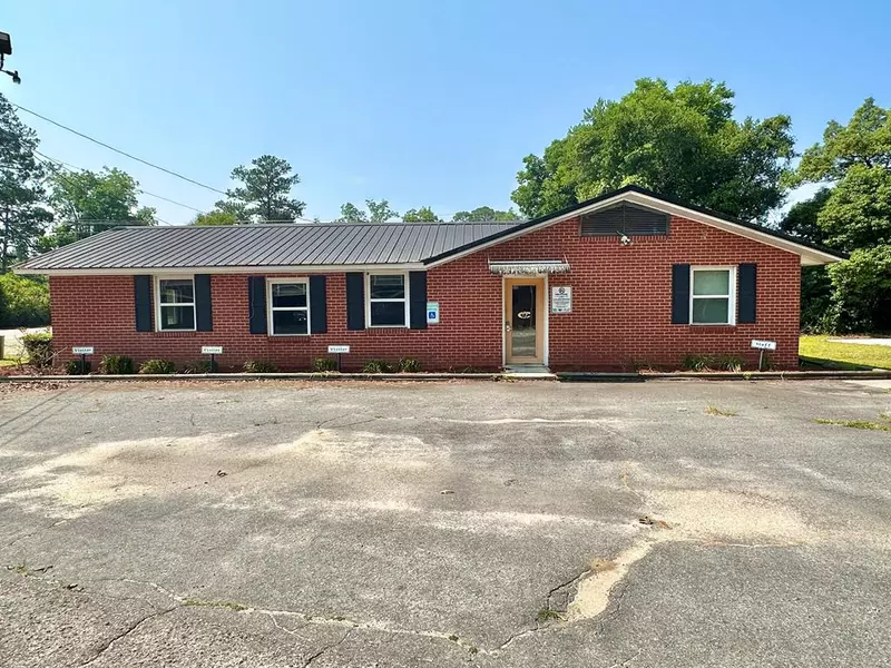 1109 N Parrish, Adel, GA 31620