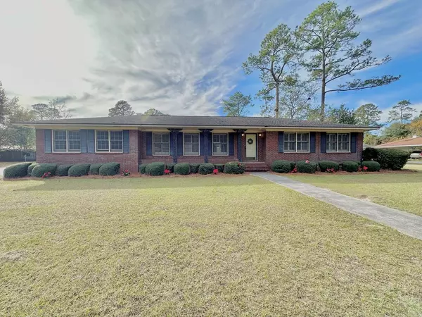 802 S Forrest Ave, Adel, GA 31620