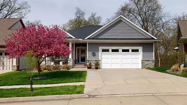 848 Sugar Loaf Cir, Iowa City, IA 52245