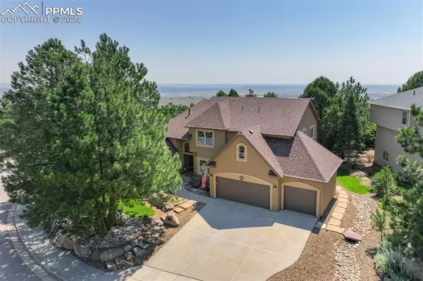 Colorado Springs, CO 80906,215 Paisley DR