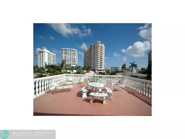 Lauderdale By The Sea, FL 33062,1461 S Ocean Blvd  #218