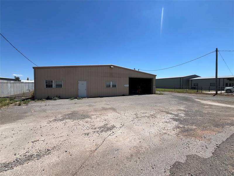 1320 S Randall Avenue, Elk City, OK 73644