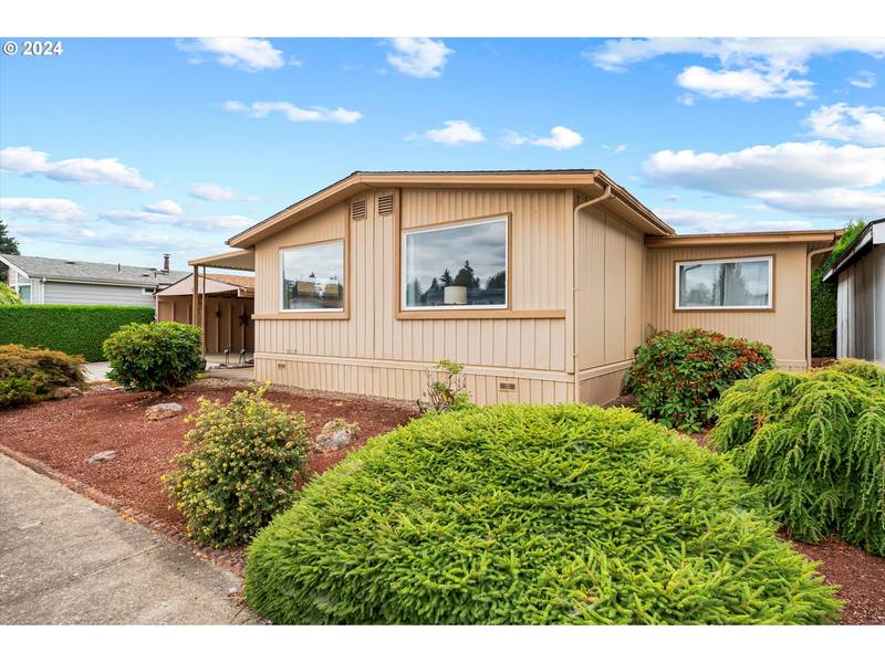 1055 LOCKHAVEN DR #90, Keizer, OR 97303