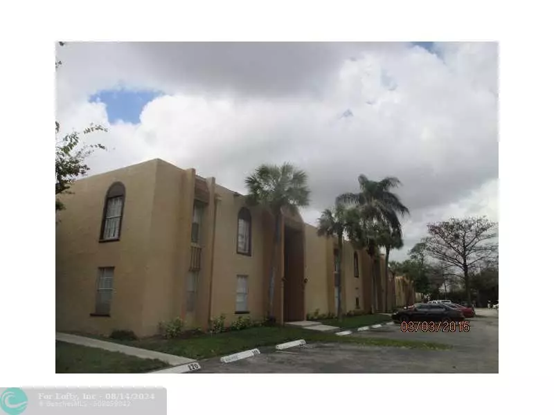 4240 NW 21st St  #136, Lauderdale Lakes, FL 33313