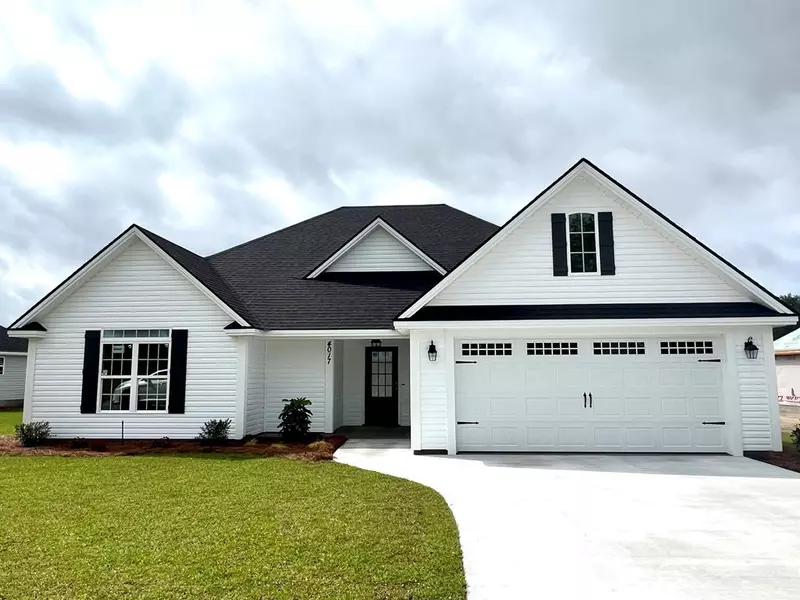 4017 Landings Circle, Hahira, GA 31632