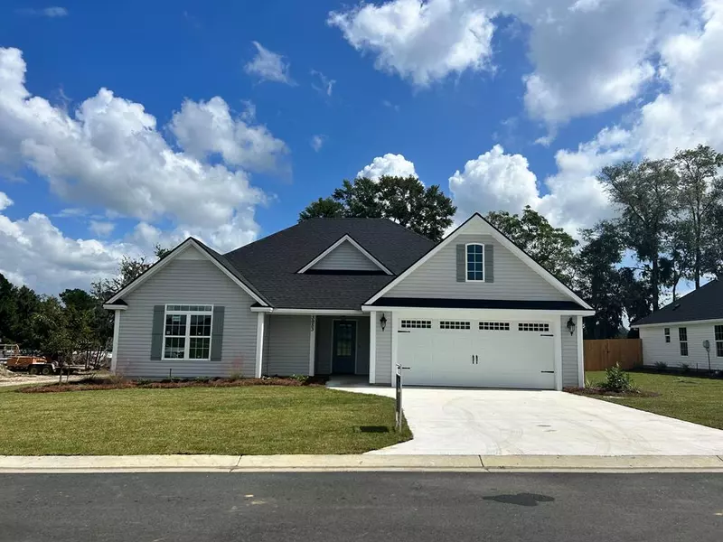 3953 Landings Circle, Hahira, GA 31632