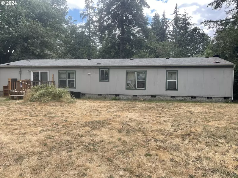 8295 KING RD, Grand Ronde, OR 97347