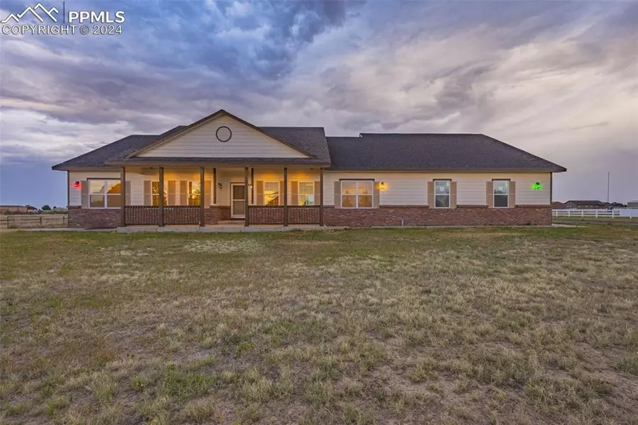 840 Shoshone ST, Strasburg, CO 80136