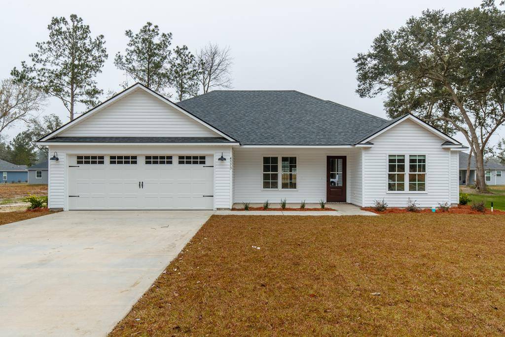 4573 Quarterman Estates Dr, Valdosta, GA 31601
