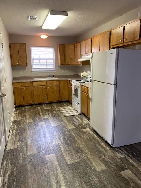 Valdosta, GA 31601,629 MONROE ST.