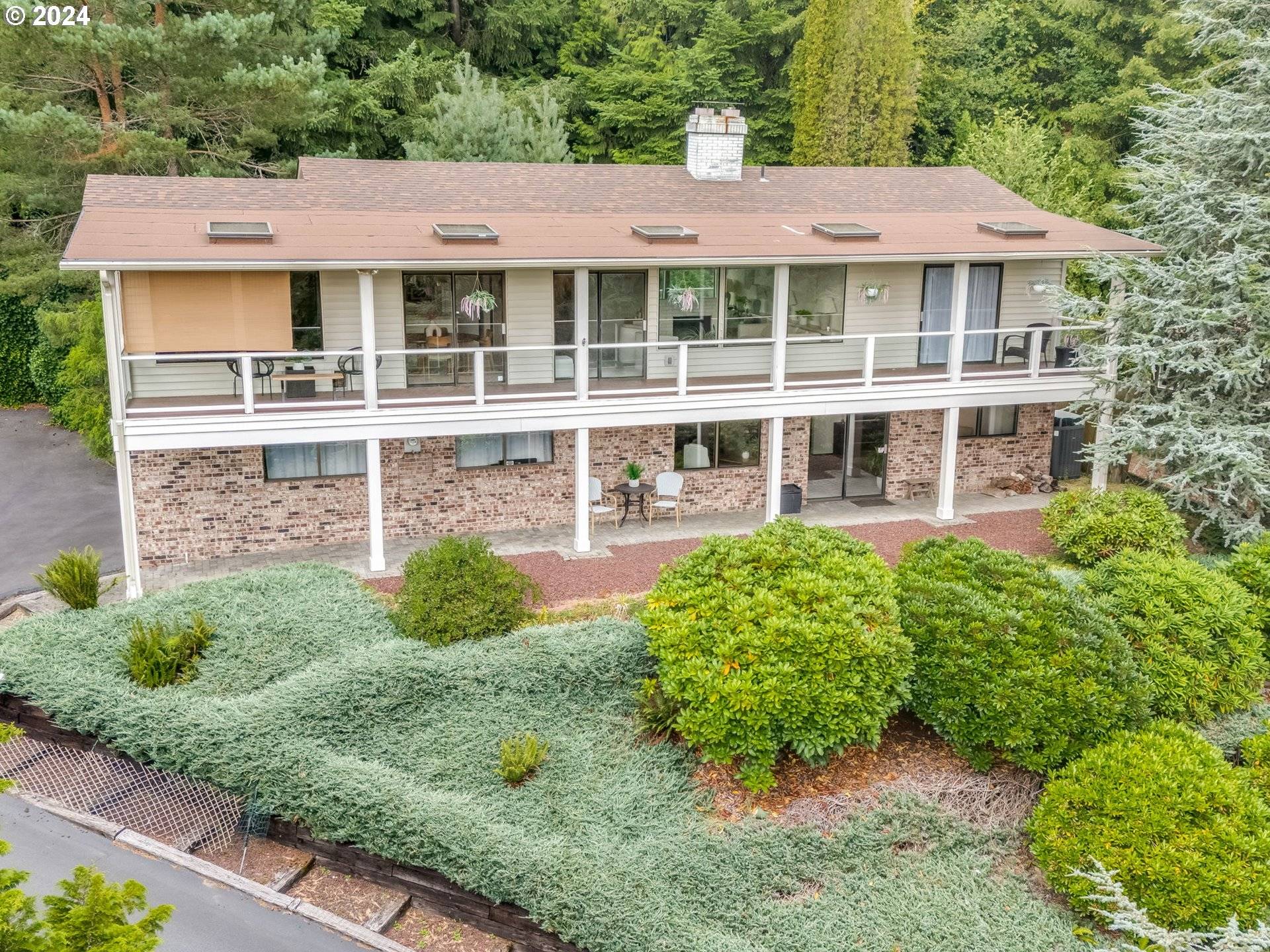 3174 N AMMONS DR, Longview, WA 98632