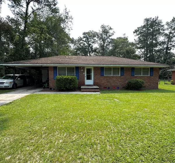 919 Hendry Dr, Valdosta, GA 31601