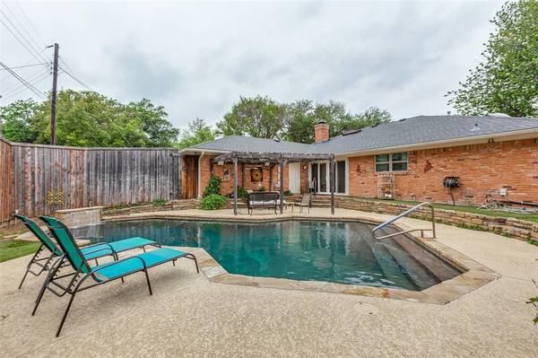 323 Canyon Valley Drive, Richardson, TX 75080