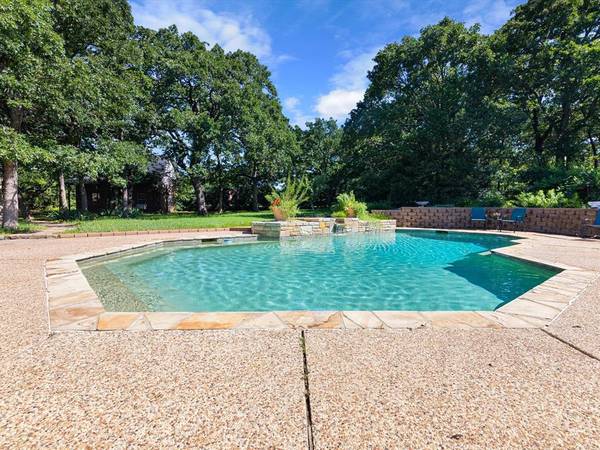 300 Oak Trail Drive,  Double Oak,  TX 75077