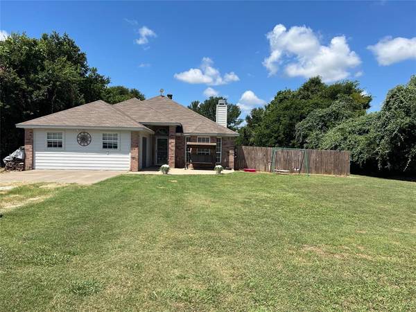 5212 Cross Timber Road W, Cleburne, TX 76031