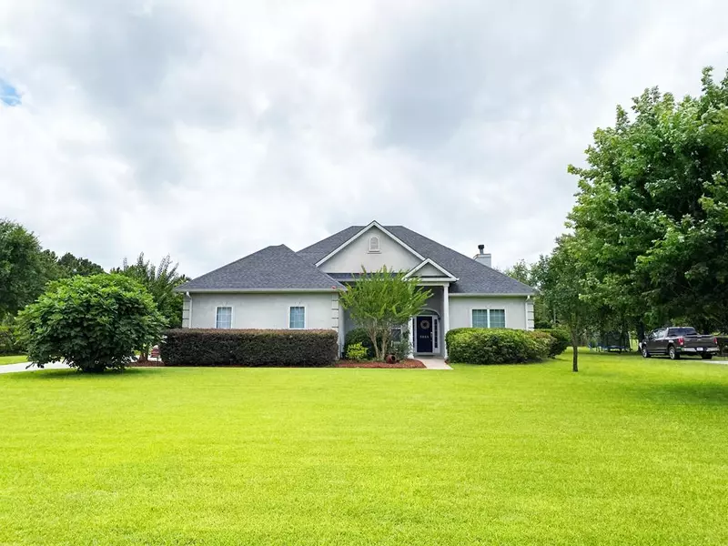 5669 Barber Circle, Hahira, GA 31632