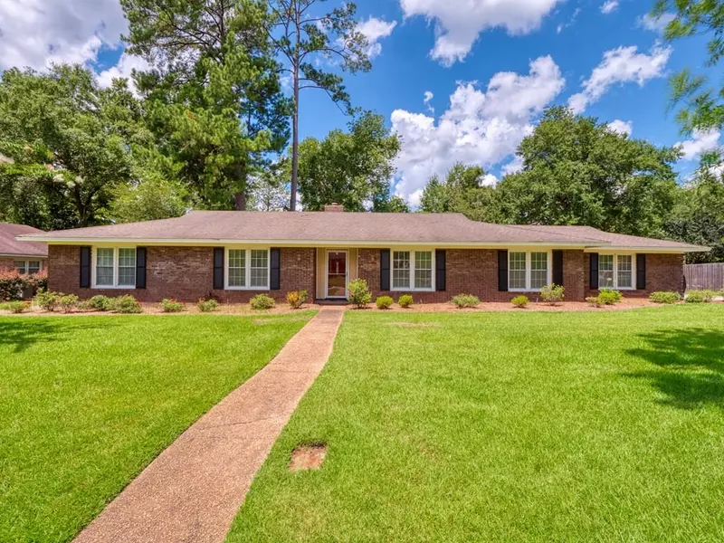 2810 Bud McKey, Valdosta, GA 31602