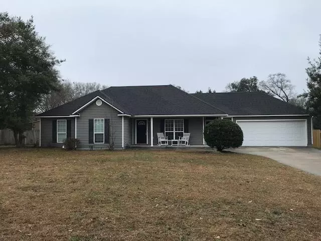 82 Eleanor Place, Ray City, GA 31645