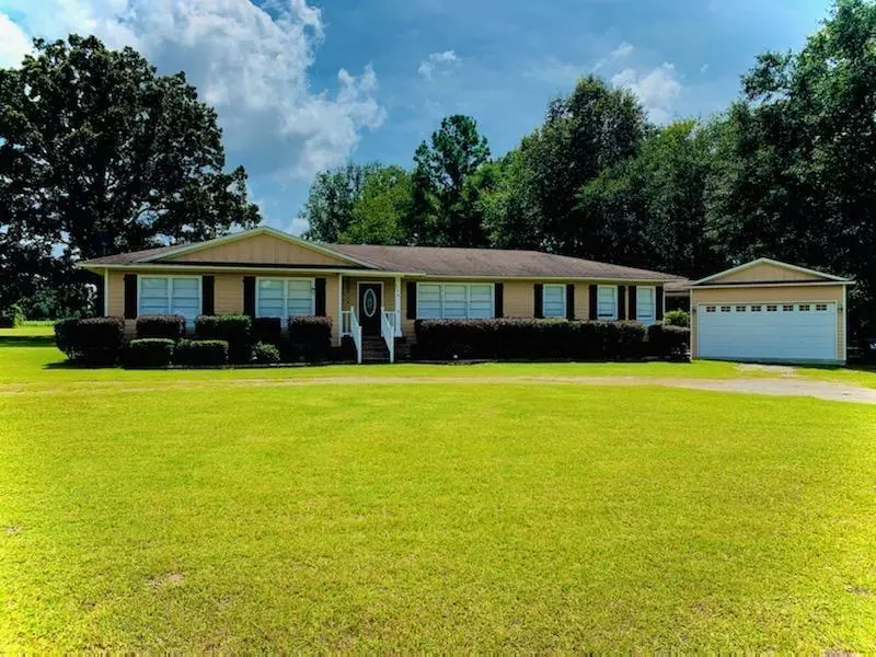 5796 Upper New Bethel Road, Ray City, GA 31645