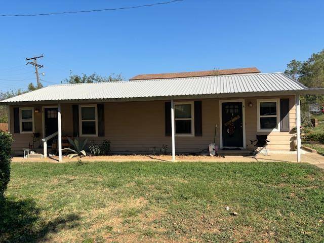 208 W Val Verde Circle, Keene, TX 76059