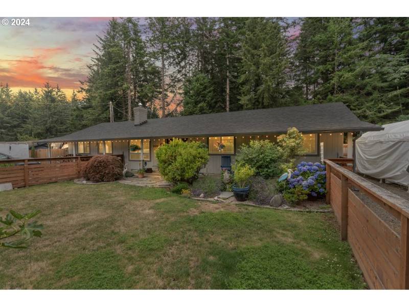 5236 HILLTOP DR, Florence, OR 97439