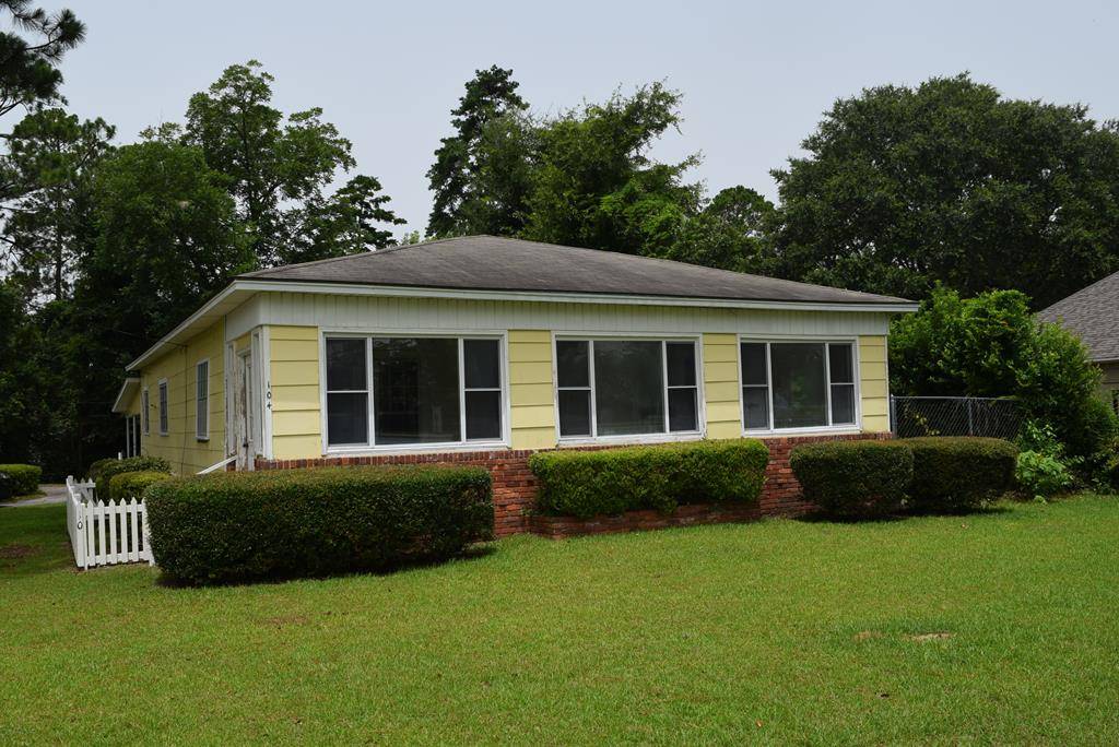 104 N Nelson, Hahira, GA 31632