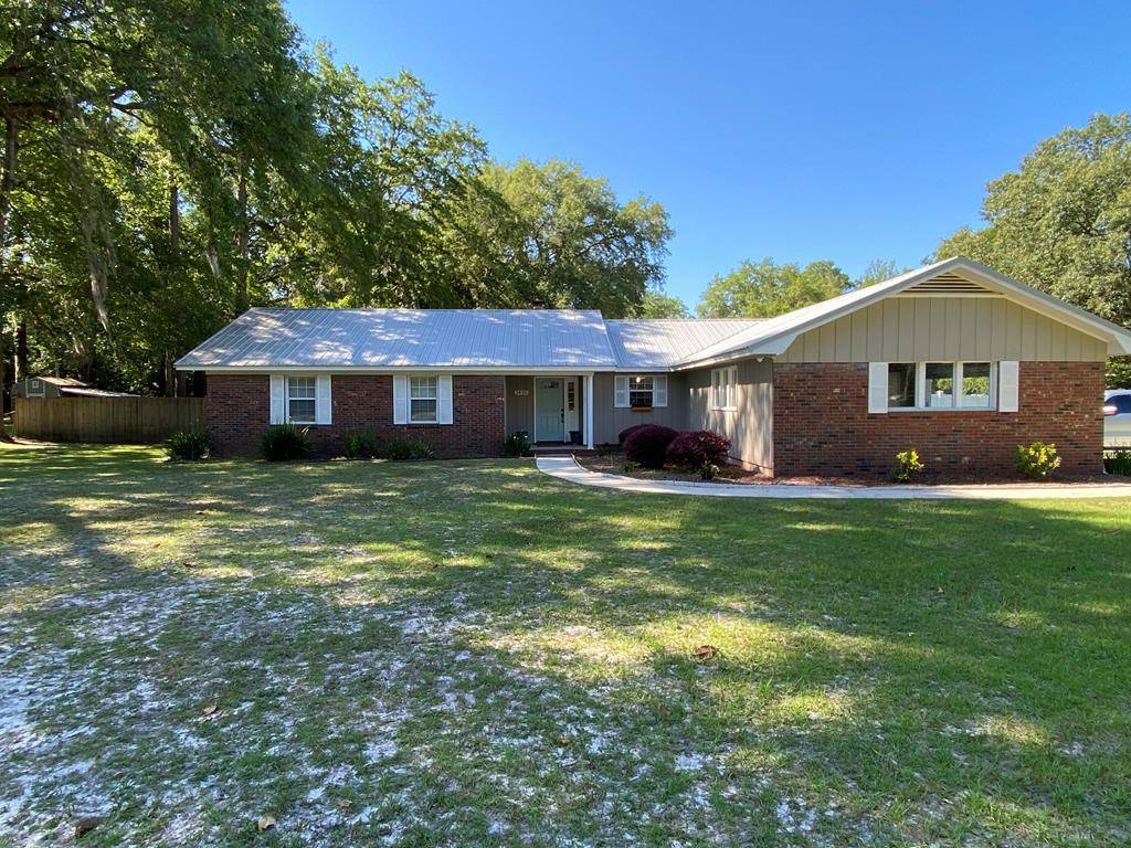 2435 Lochwood Drive, Valdosta, GA 31601