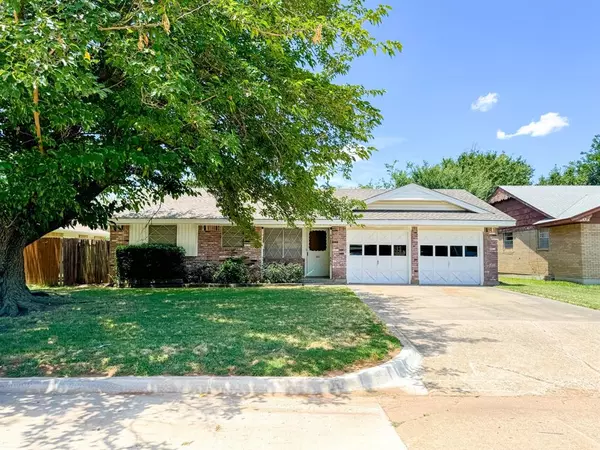 1032 Montgomery Circle, Norman, OK 73071