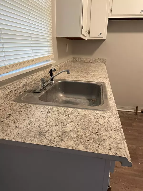 Valdosta, GA 31601,725 Stillwater