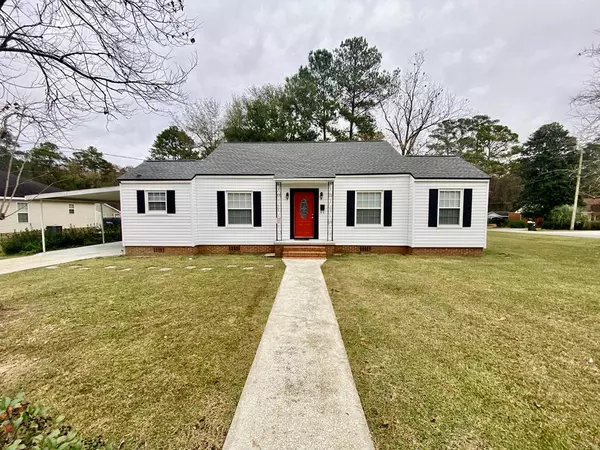 215 S Forrest St, Adel, GA 31620