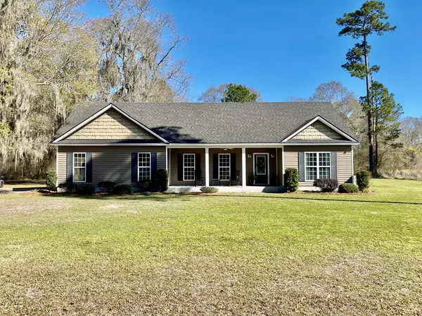 24 Robert Day Rd, Adel, GA 31620