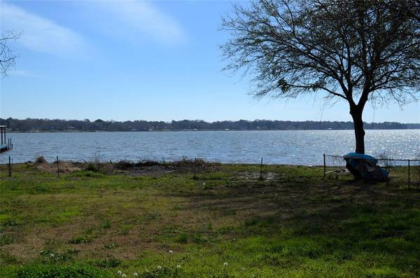 216 Overlook Trail, Gun Barrel City, TX 75156