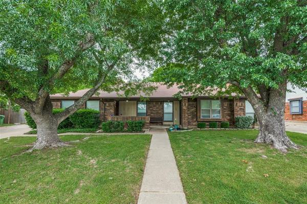 1005 Stableway Lane, Bedford, TX 76022