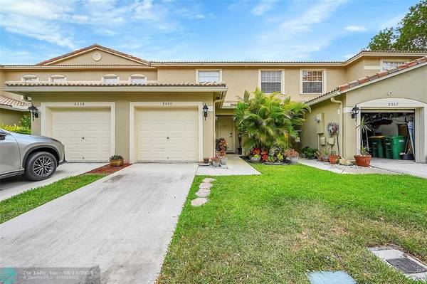 8660 S Southgate Shores Circle Cir  #8660,  Tamarac,  FL 33321