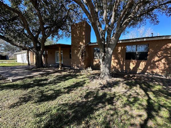 Beeville, TX 78102,150 Private Quiroga Street