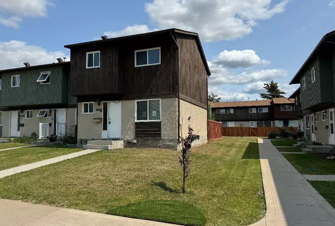 Grande Prairie, AB T8V 4R8,7818 Cedarwood PARK