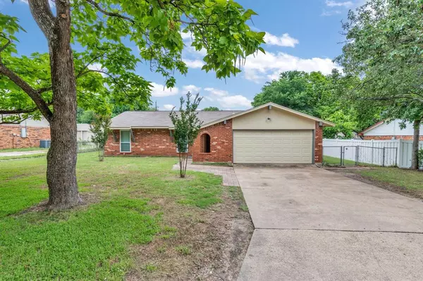 534 Middale Road,  Duncanville,  TX 75116